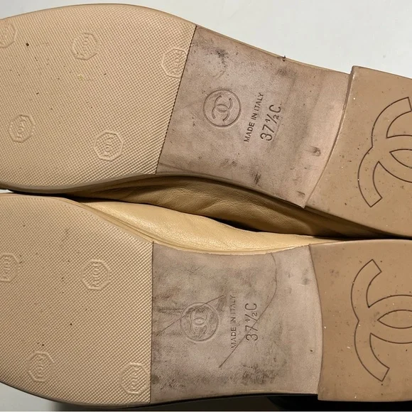 CHANEL Beige Leather Loafers with Black Cap Toe and Gold CC - Picture 9 of 16